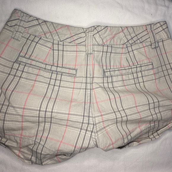 Aeropostale Lightweight Cargo Shorts Roll Cuffs, Gray Pink Plaid ~ Size 1/2 - Picture 5 of 8